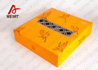 Porcellana Contenitore personale tessuto giallo di involucro di regalo, scatola di carta della finestra speciale di stampa fabbrica